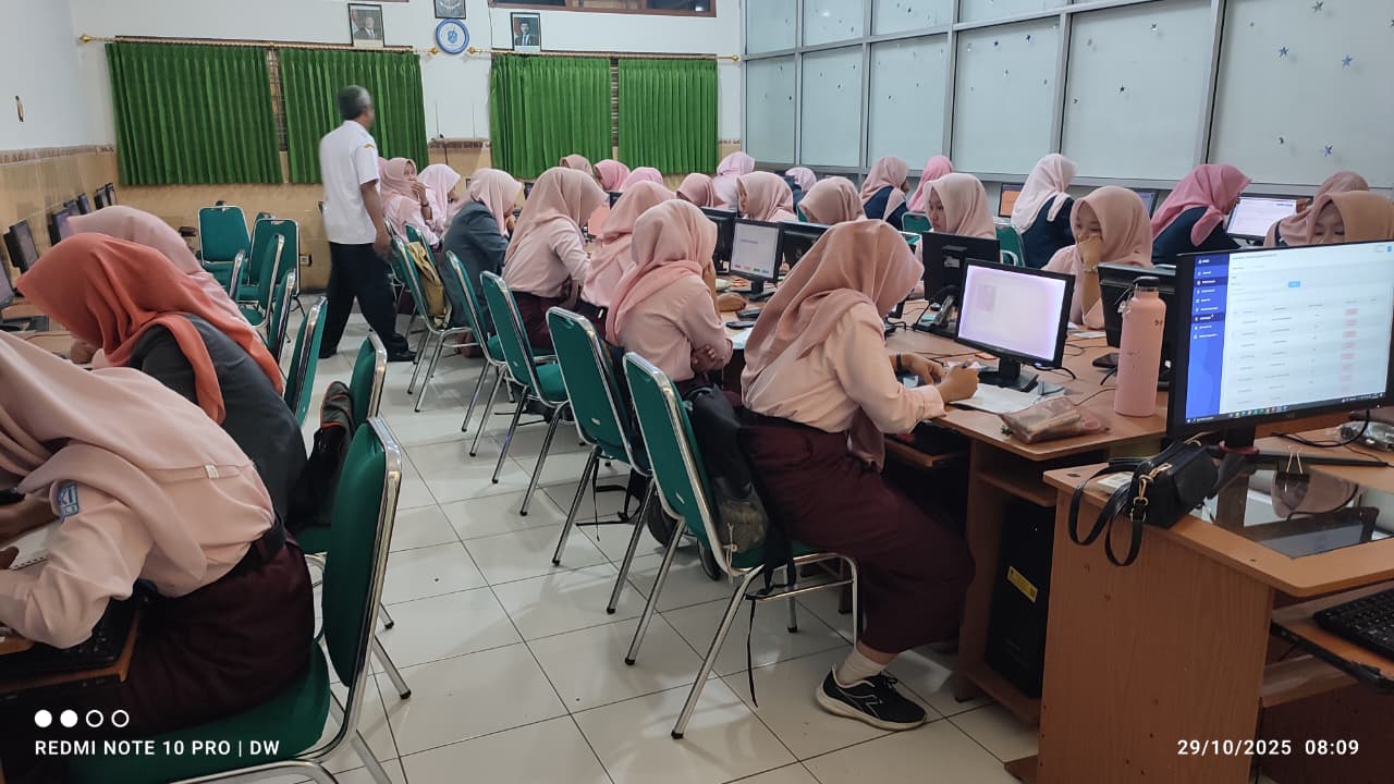 Pelaksanaan Gladibersih Test Kompetensi Akademik (TKA) SMK Negeri 1 Karanganyar